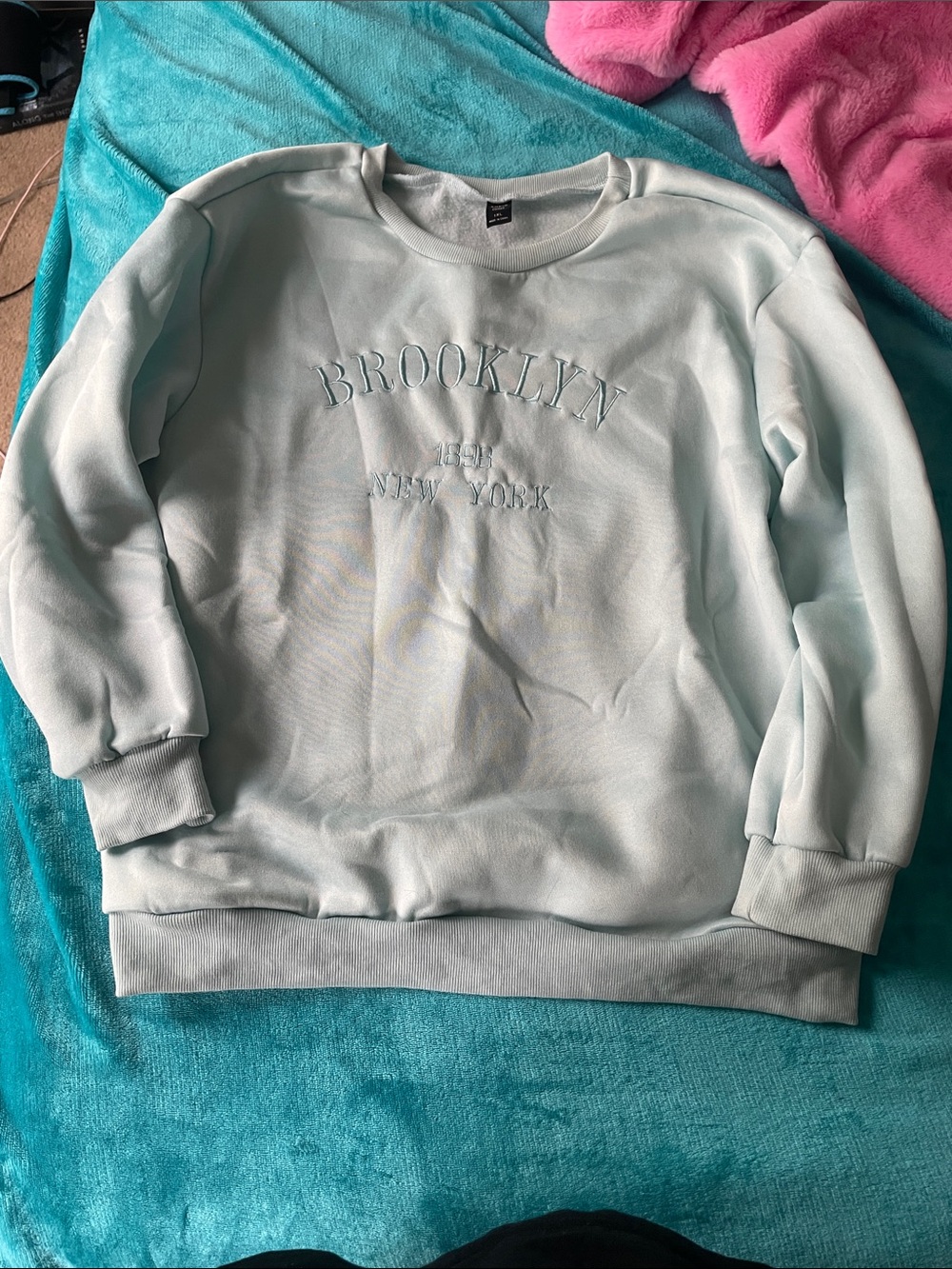 SHEIN Pale Mint Crewneck Sweatshirt with Brooklyn Embroidery